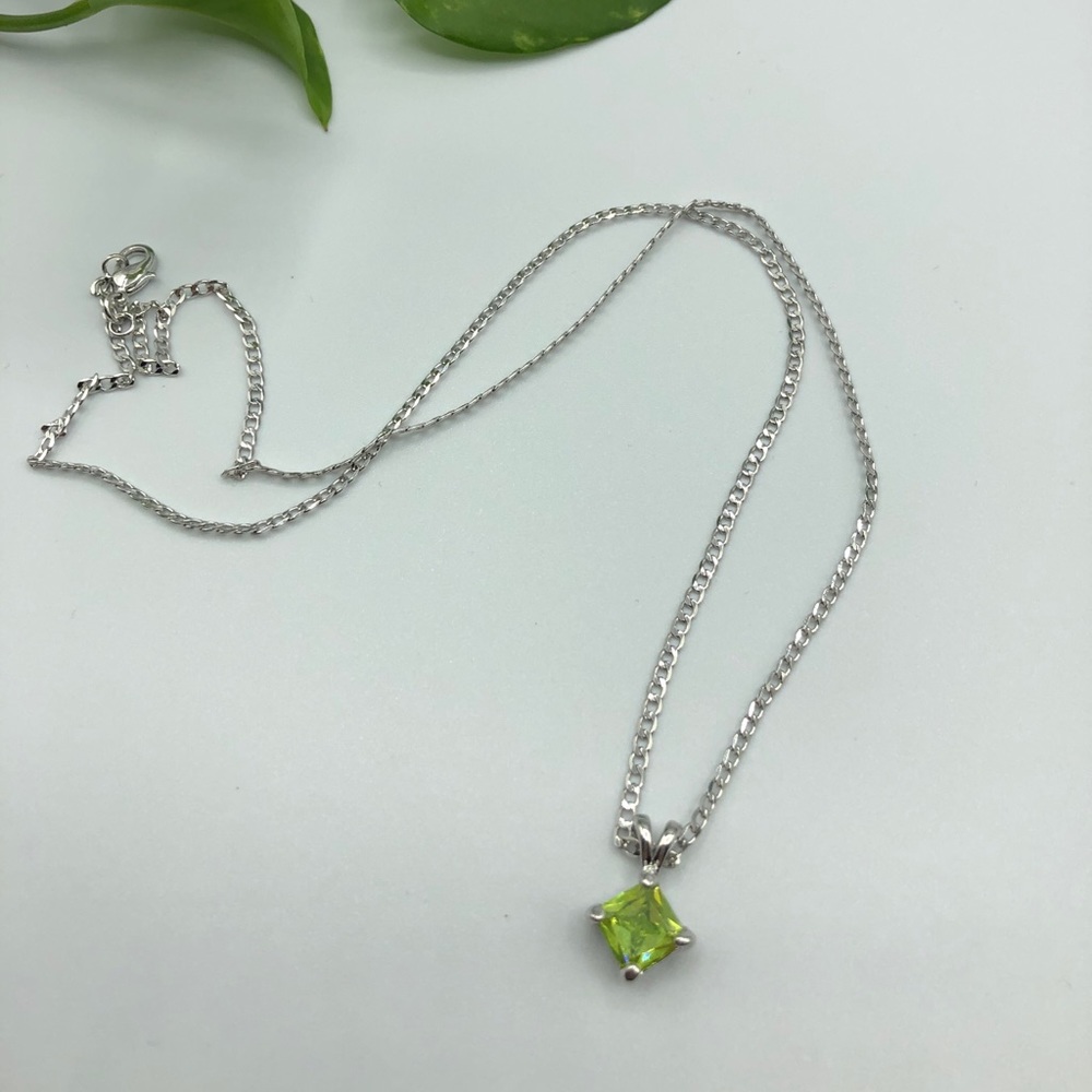 Fashion jewelry green CZ necklace, silver plated